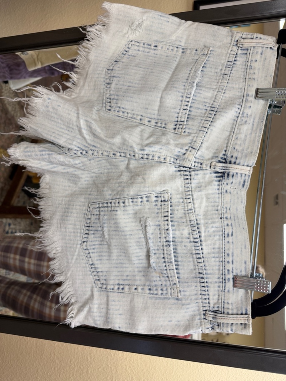 We The Free White Blue Acid-Wash Cutoff Denim Shorts - Picture 4 of 4